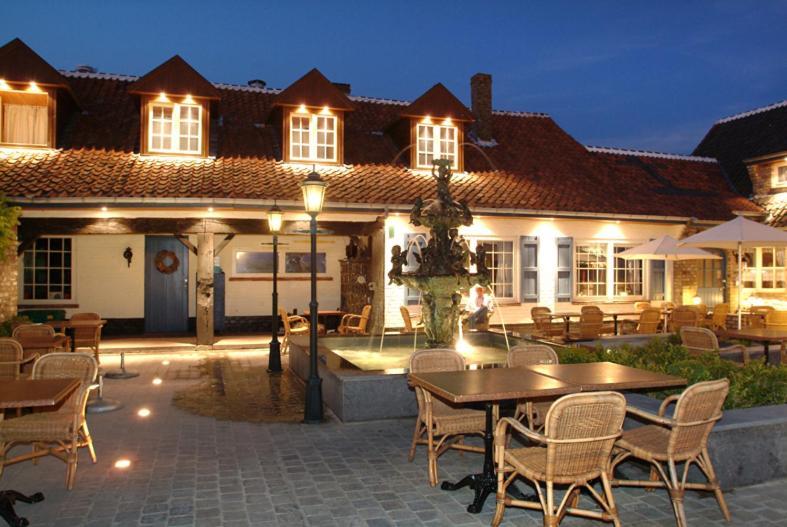 Hotel Restaurant D'Hofstee Zuienkerke Exterior photo
